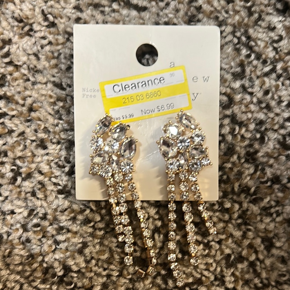 Elegant Silver Crystal Drop Earrings
